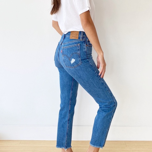 Levi’s Premium Wedgie ICON x Aritzia - Picture 3 of 16